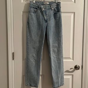 Abercrombie The ‘90s Straight Ultra High Rise Jeans - size 28 (size 6)